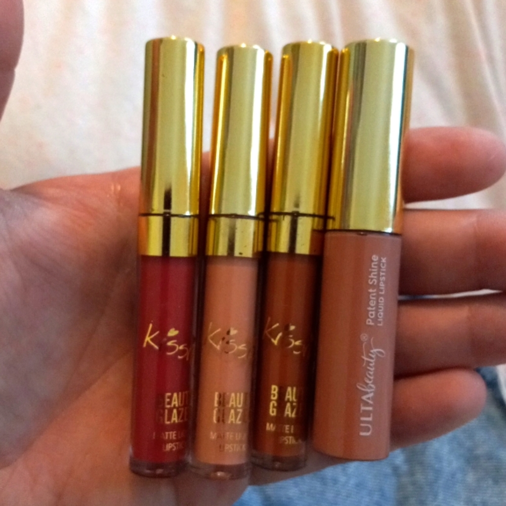 NEVER USED BUNDLE of four matte lipsticks